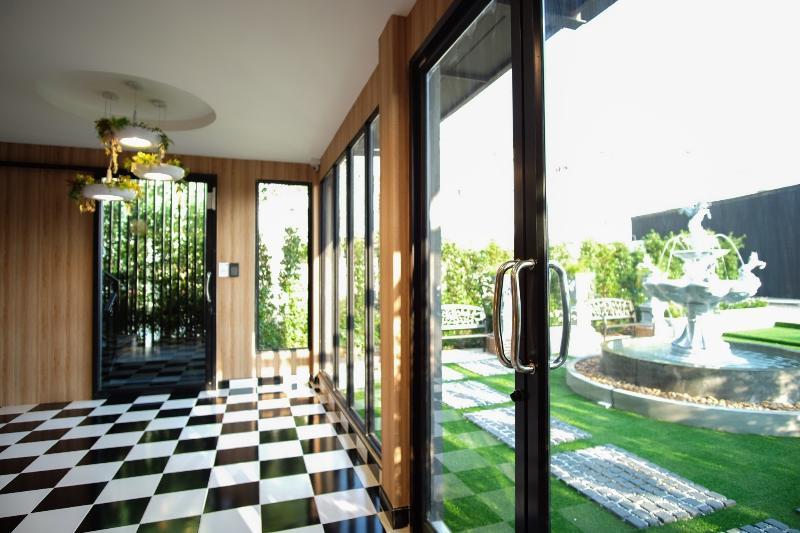 The O-Zone Airport Inn Bangkok Ngoại thất bức ảnh